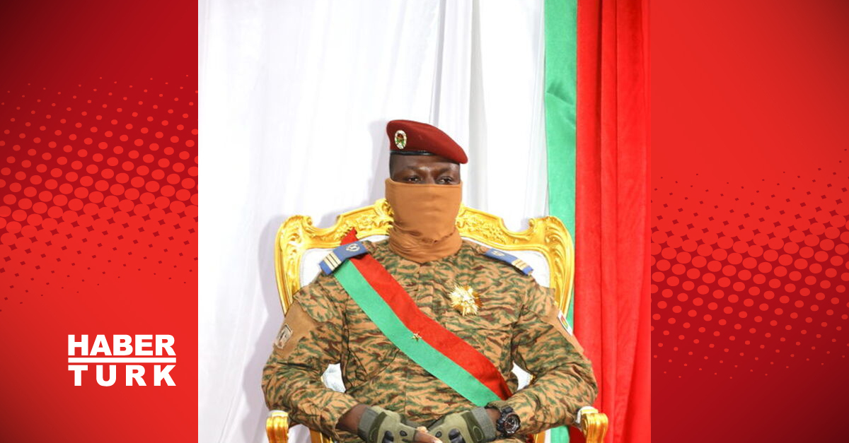 Burkina Faso’da askerî cunta hükümeti görevden aldı