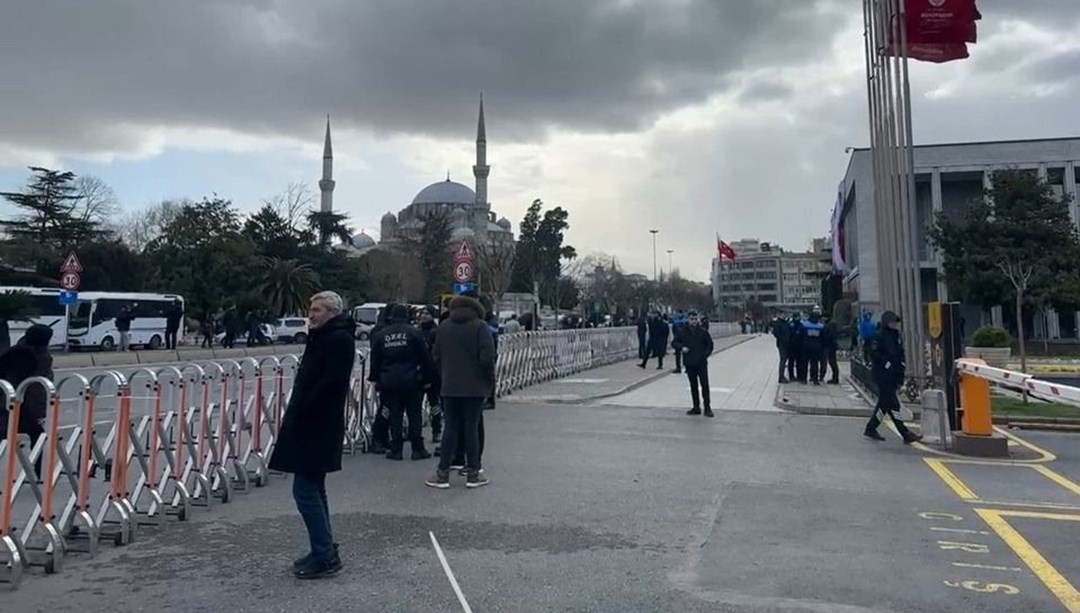 İstanbul’da hangi yollar kapalı? İstanbul Valiliği’nden yeni karar: Bazı yollar 24 saatliğine trafiğe kapatıldı