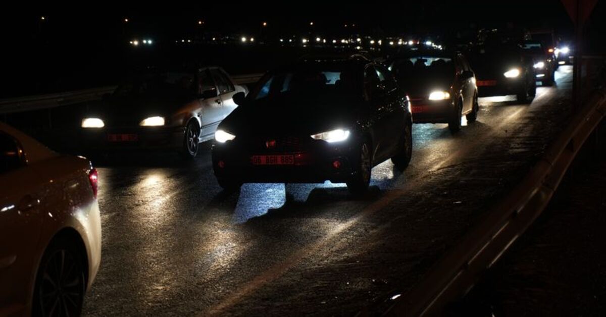 43 ilin geçiş güzergahında trafik yoğunluğu yeniden başladı