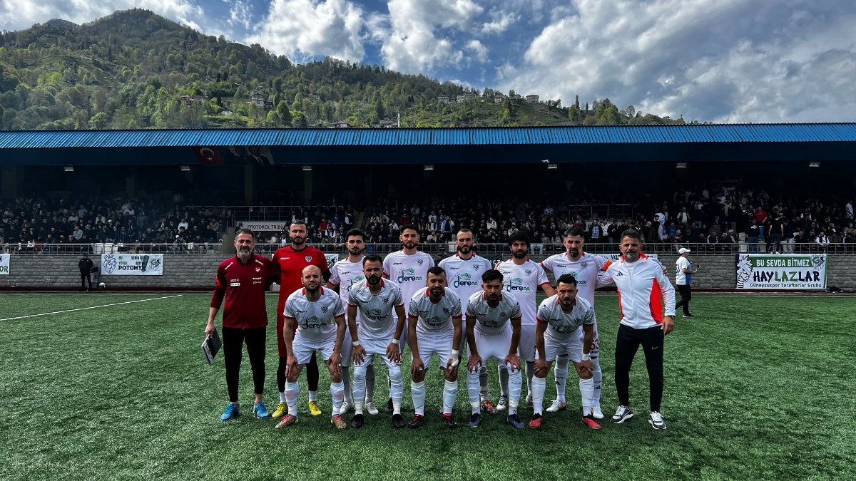 Beşiktaşlı Emirhan Topçu’nun babası 45 yaşında şampiyonluk sevinci yaşadı